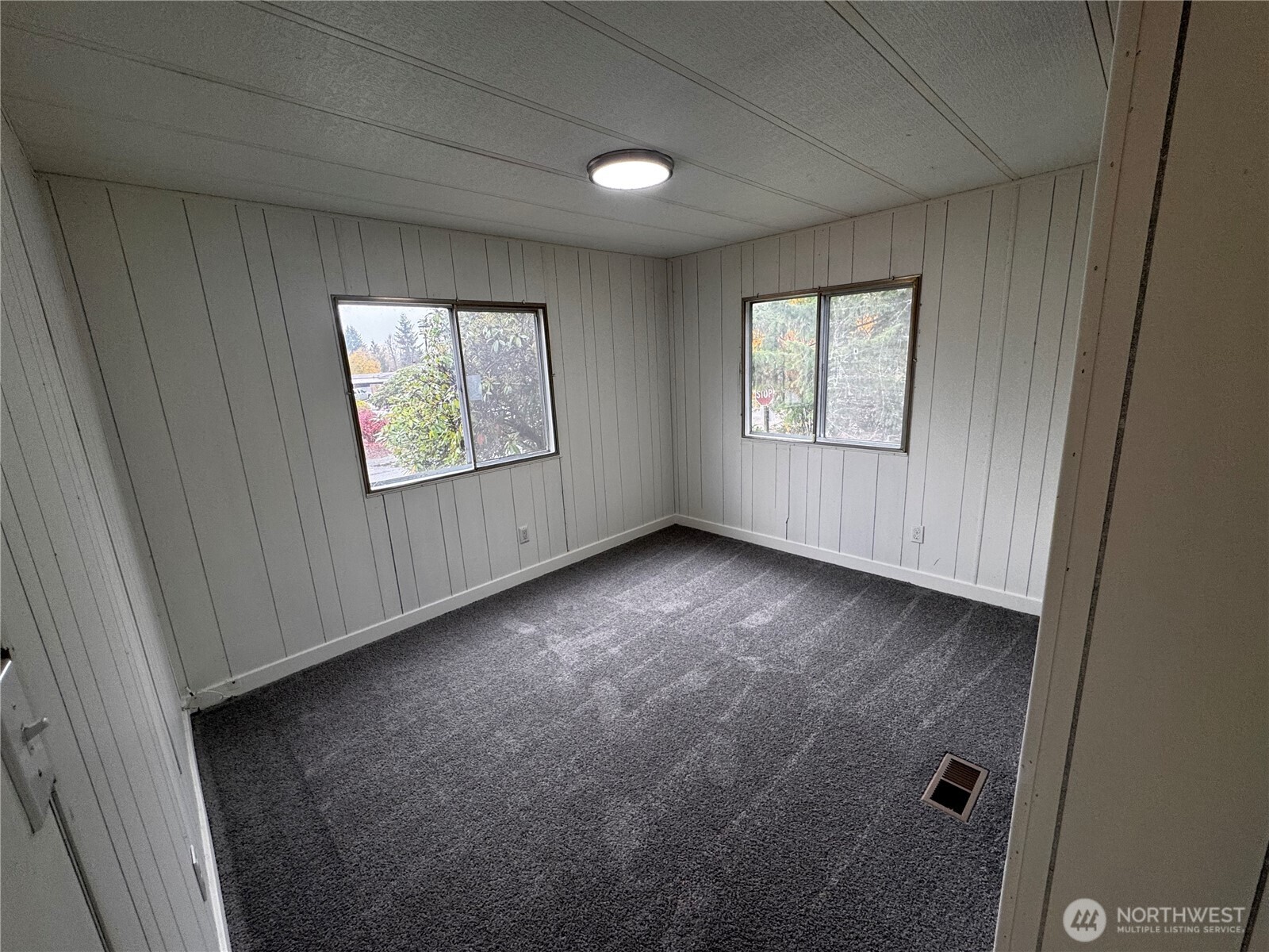 815 124th Street Southwest, Unit 1 Everett, WA 98204 - Photo 15 of 25