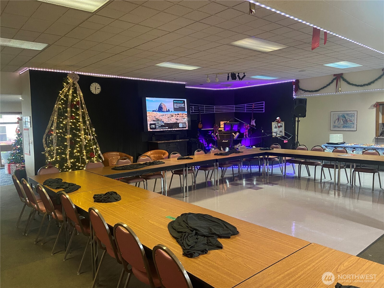 815 124th Street Southwest, Unit 1 Everett, WA 98204 - Photo 27 of 32