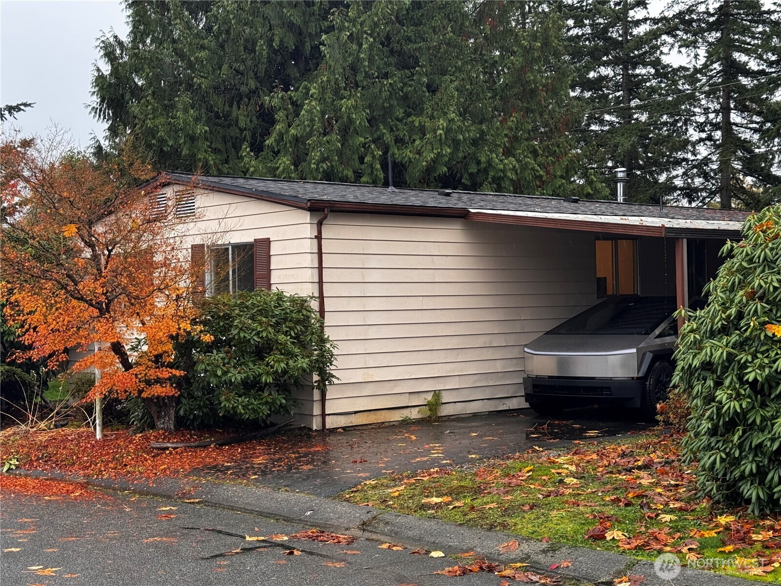 815 124th Street Southwest, Unit 1 Everett, WA 98204 - Photo 3 of 25