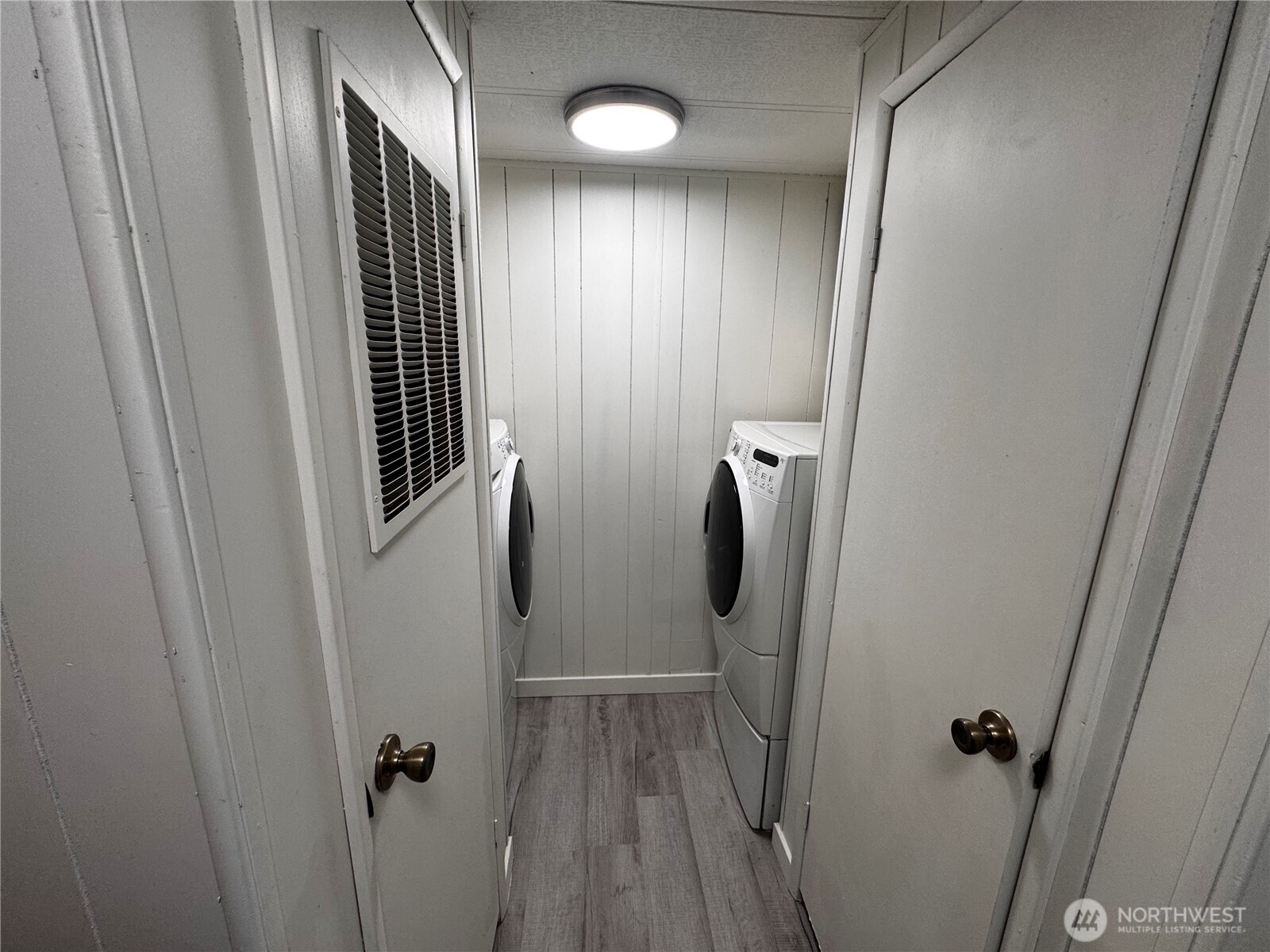 815 124th Street Southwest, Unit 1 Everett, WA 98204 - Photo 7 of 25