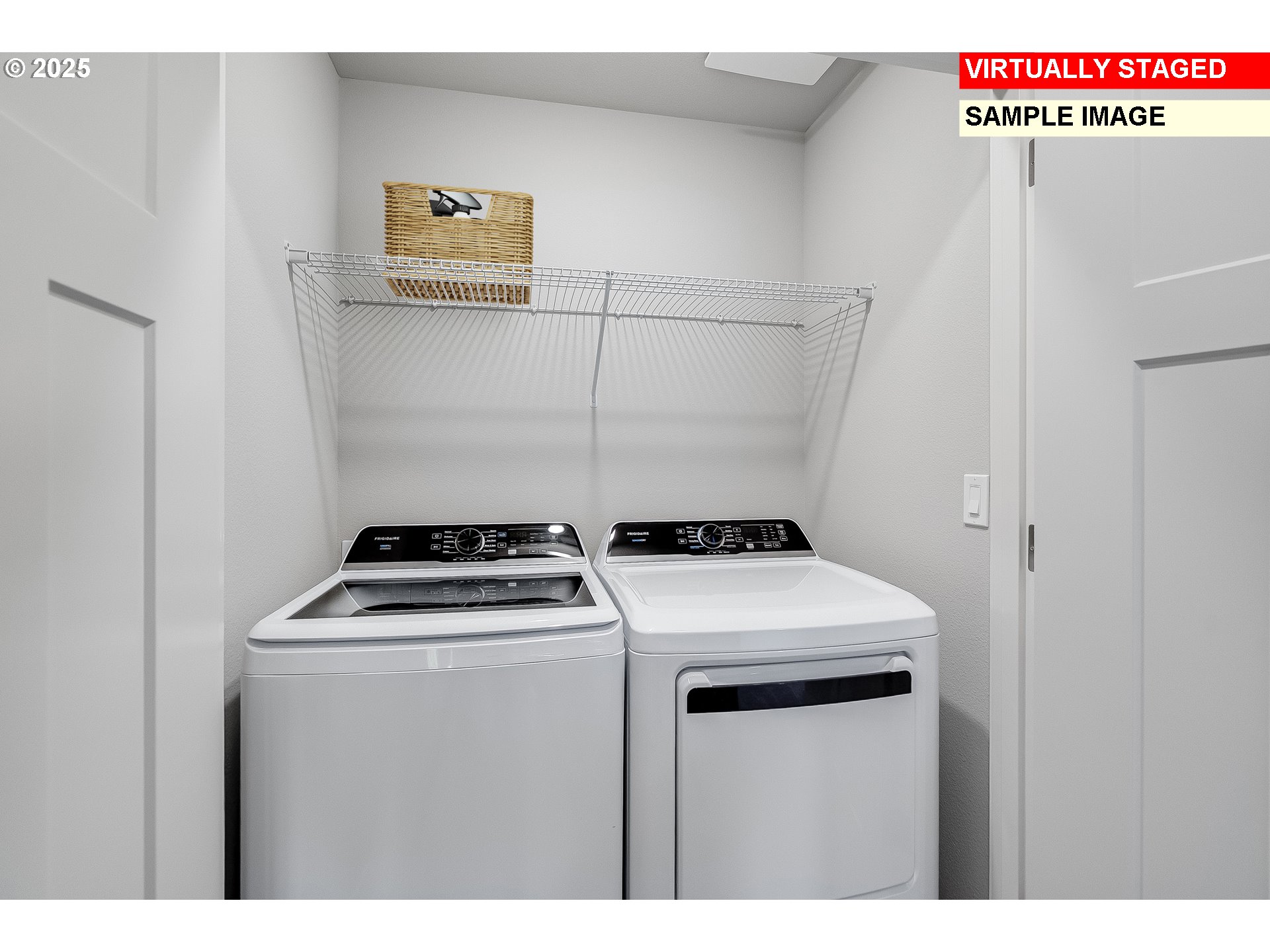 4039 Southwest McKinley Street Gresham, OR 97080 - Photo 16 of 21 a utility room with dryer and washer