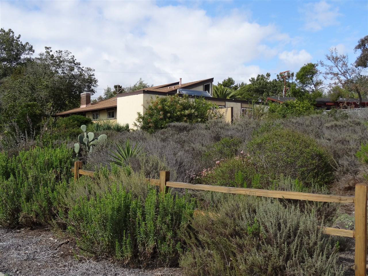 2425 Ellentown Road La Jolla, CA 92037 - Photo 5 of 9