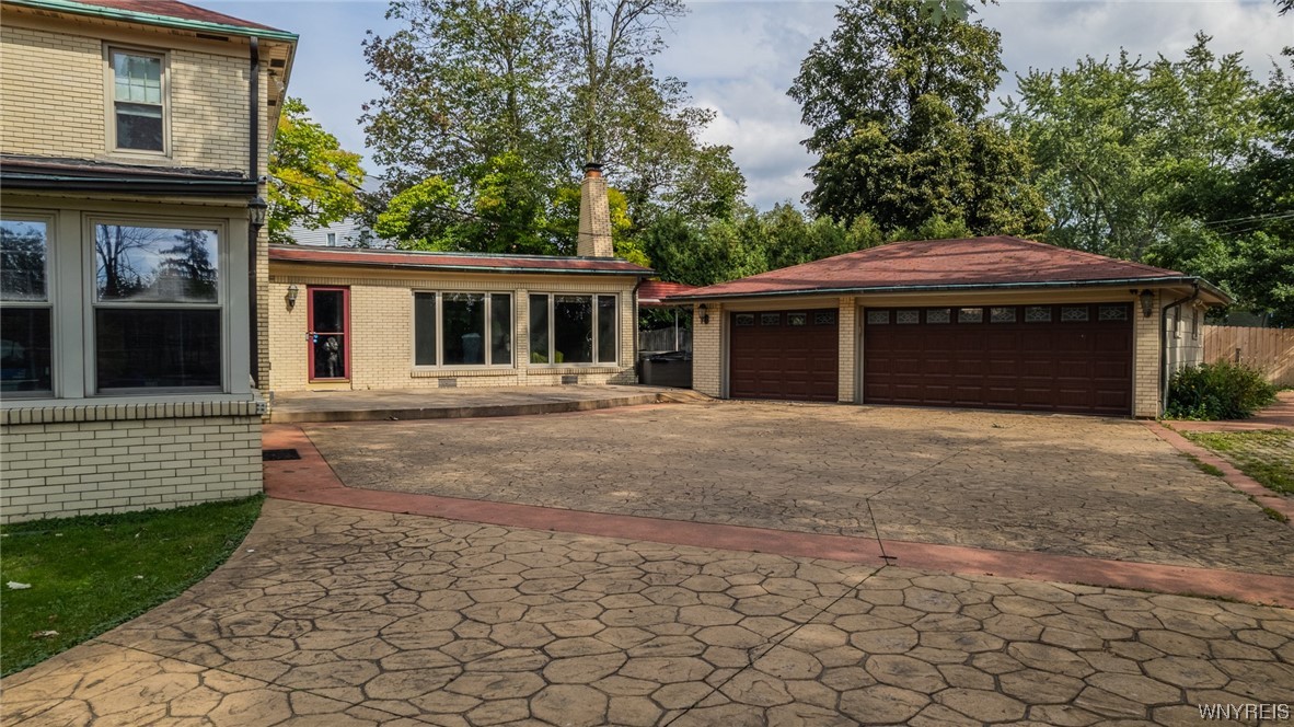 151 Lebrun Road Amherst, NY 14226 - Photo 3 of 44