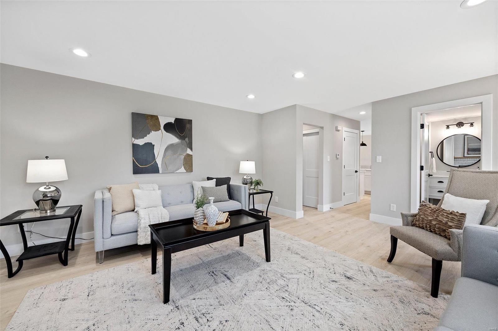 311 Breezeview Drive Ballwin, MO 63021 - Photo 20 of 48