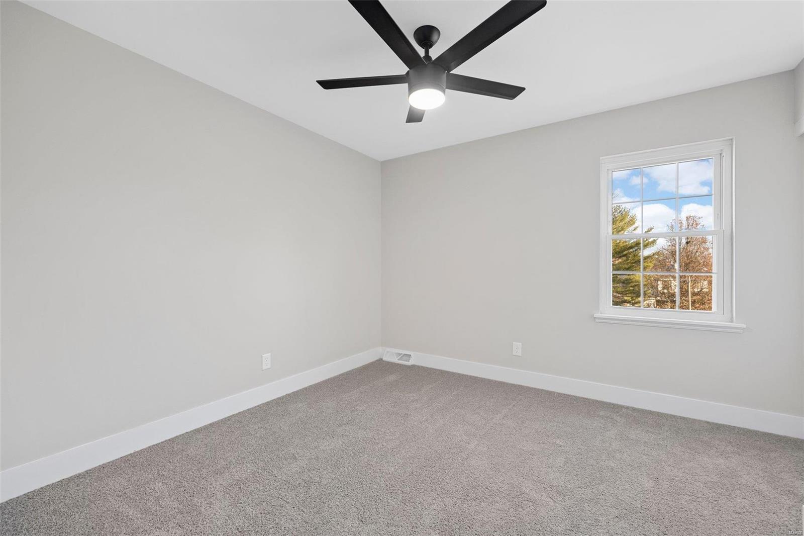 311 Breezeview Drive Ballwin, MO 63021 - Photo 32 of 48