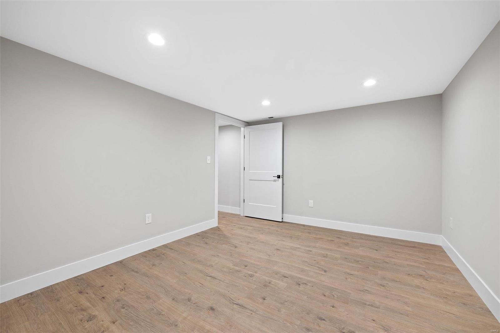 311 Breezeview Drive Ballwin, MO 63021 - Photo 44 of 48