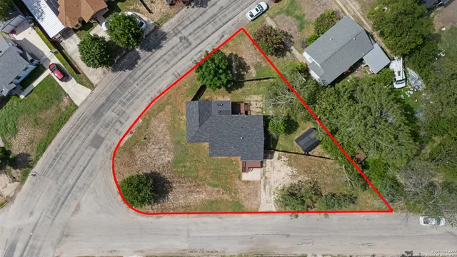 $1,800 | 322 Glamis Avenue, San Antonio, TX 78223