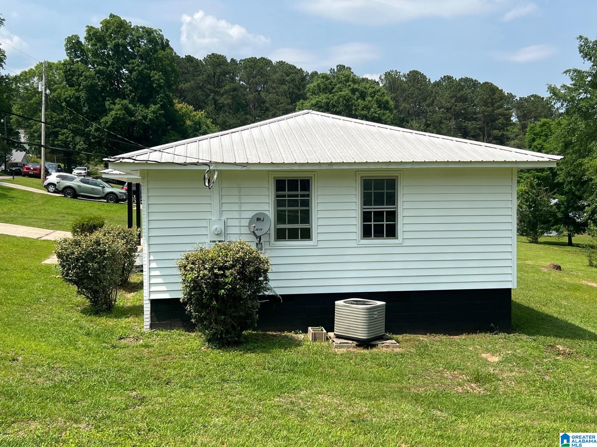 707 Alpine Street Oneonta, AL 35121 - Photo 12 of 14