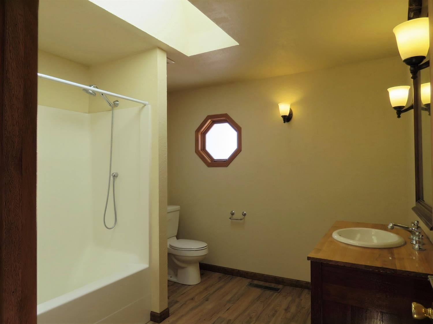 7181 Blackwell Road Central Point, OR 97502 - Photo 17 of 23 Additional Photo