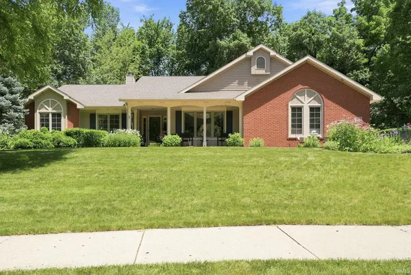 $359,900 | 2815 Cliffwood Lane, Fort Wayne, IN 46825