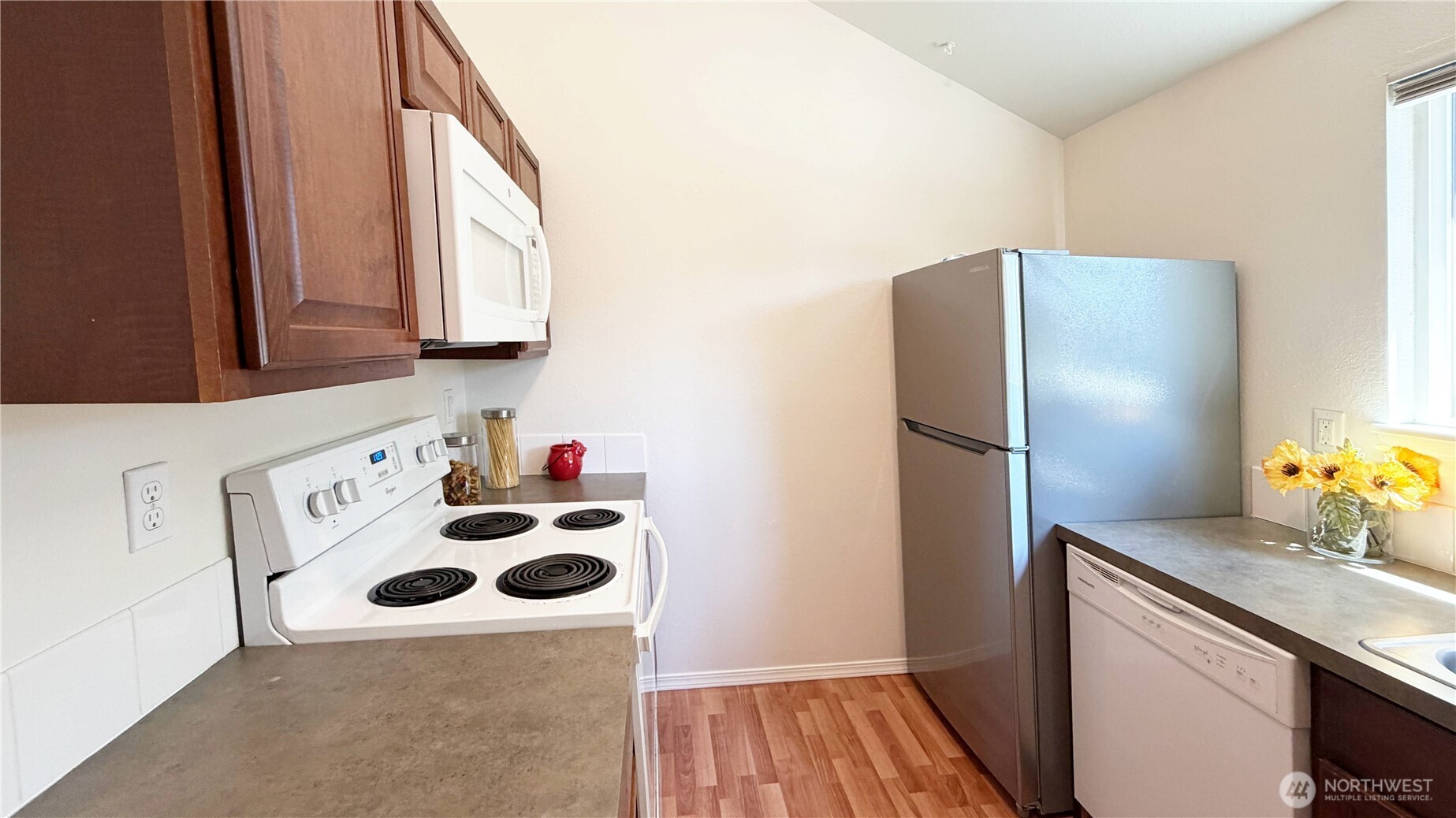 820 Cady Road, Unit B308 Everett, WA 98203 - Photo 9 of 25