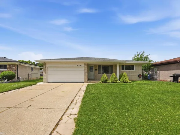 $325,000 | 3079 Juanita Drive, Sterling Heights, MI 48310