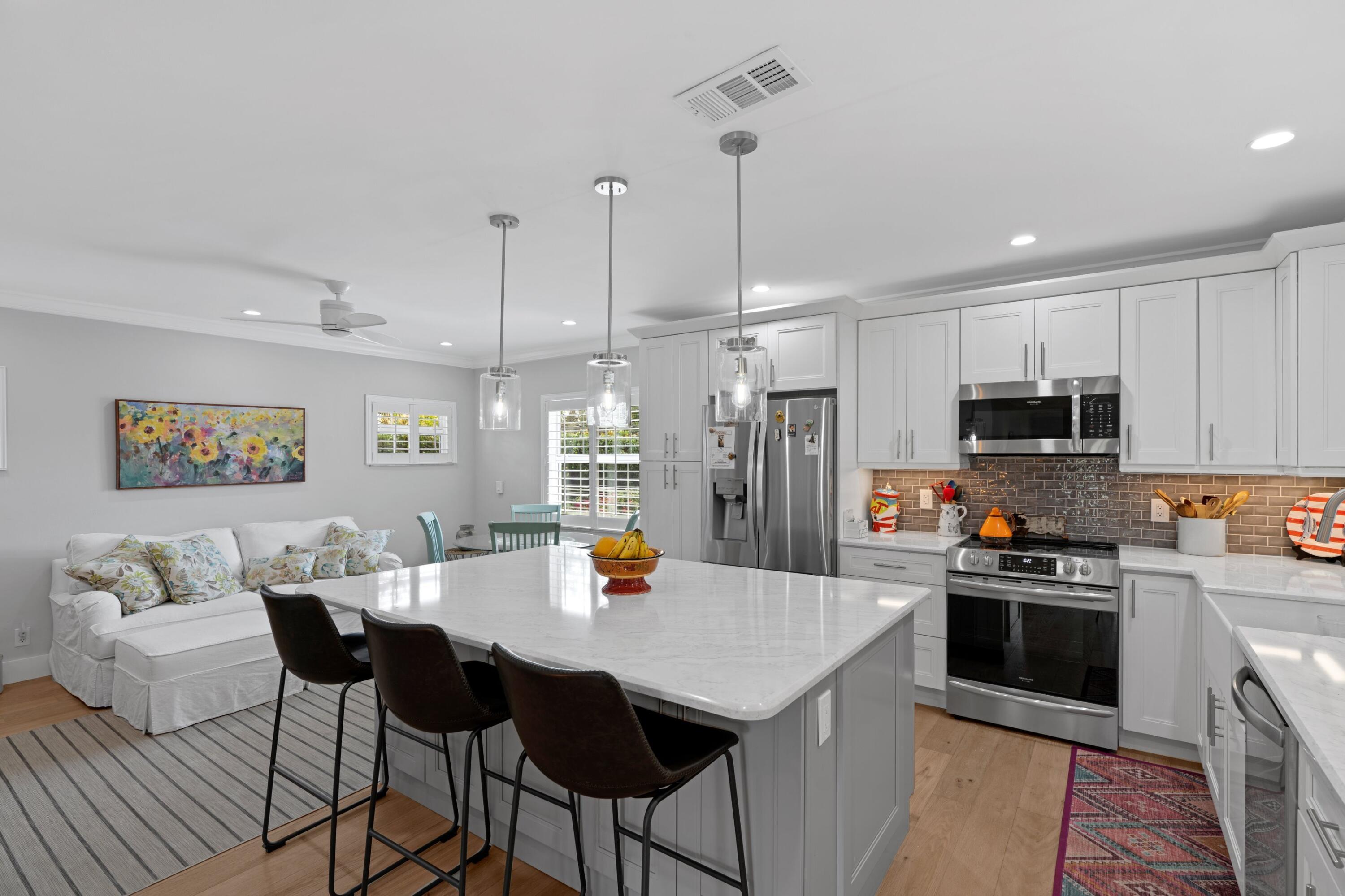 1052 Southwest 12th Terrace Boca Raton, FL 33486 - Photo 5 of 30 Eat-In Kitchen