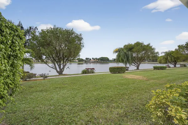 $3,600 | 10726 Pelican Drive, Wellington, FL 33414