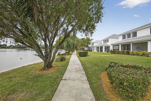 $3,600 | 10726 Pelican Drive, Wellington, FL 33414