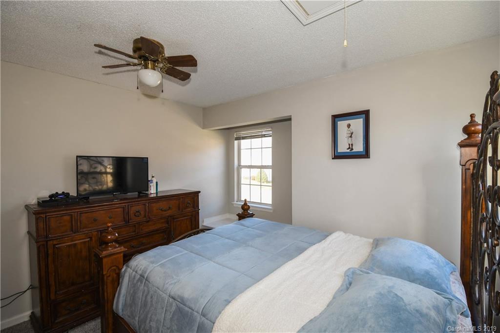 1728 Pine Mountain Road Charlotte, NC 28214 - Photo 20 of 25