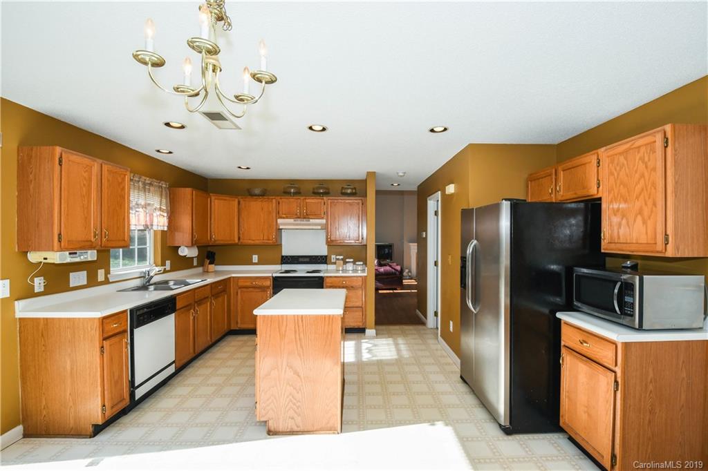 1728 Pine Mountain Road Charlotte, NC 28214 - Photo 9 of 25