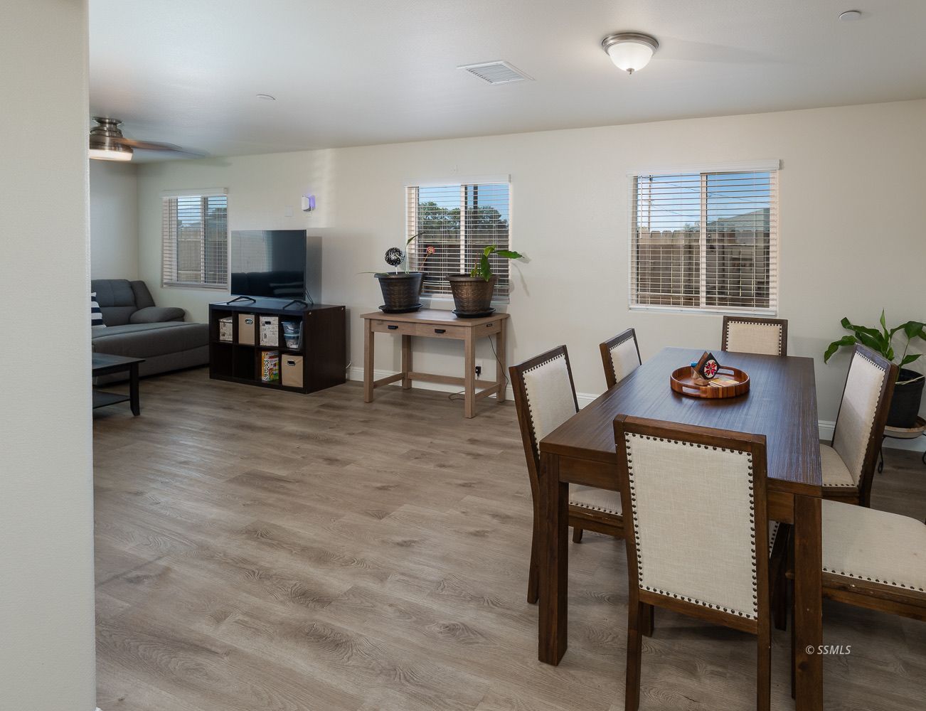 1117 Porter Street Ridgecrest, CA 93555 - Photo 5 of 36