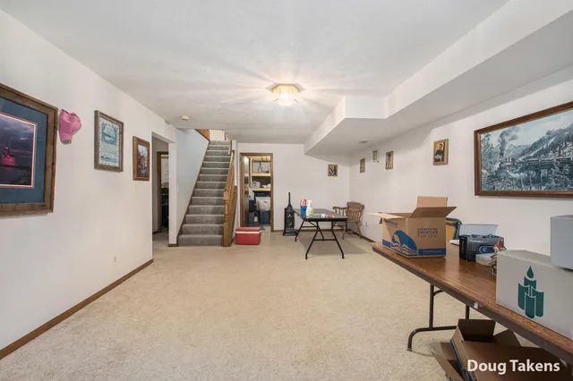 $295,000 | 8750 Lindsey Lane Southwest, Byron Center, MI 49315