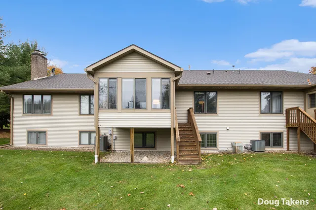 $295,000 | 8750 Lindsey Lane Southwest, Byron Center, MI 49315