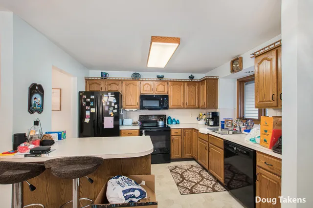 $295,000 | 8750 Lindsey Lane Southwest, Byron Center, MI 49315