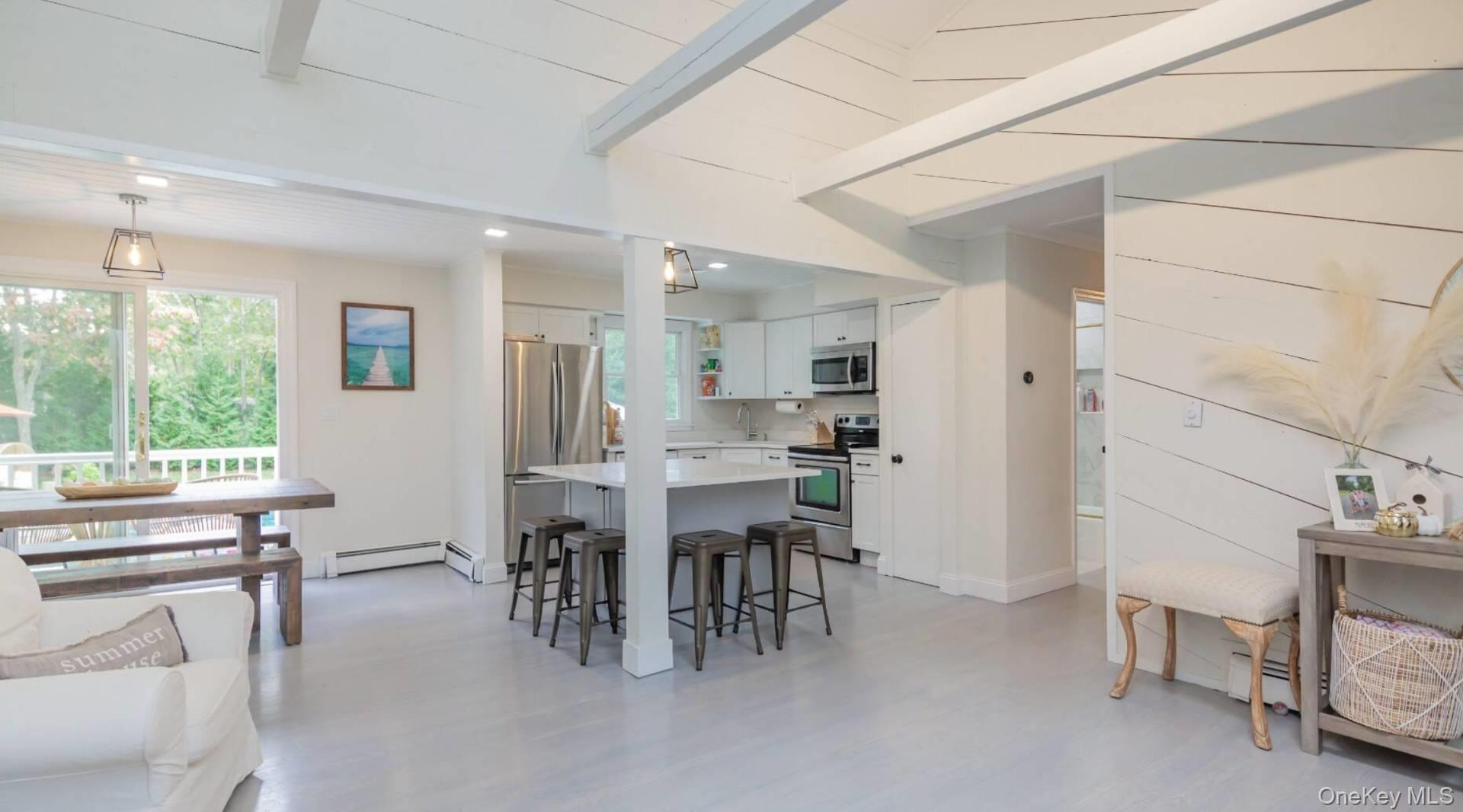 45 Sherwood Road Hampton Bays, NY 11946 - Photo 11 of 33