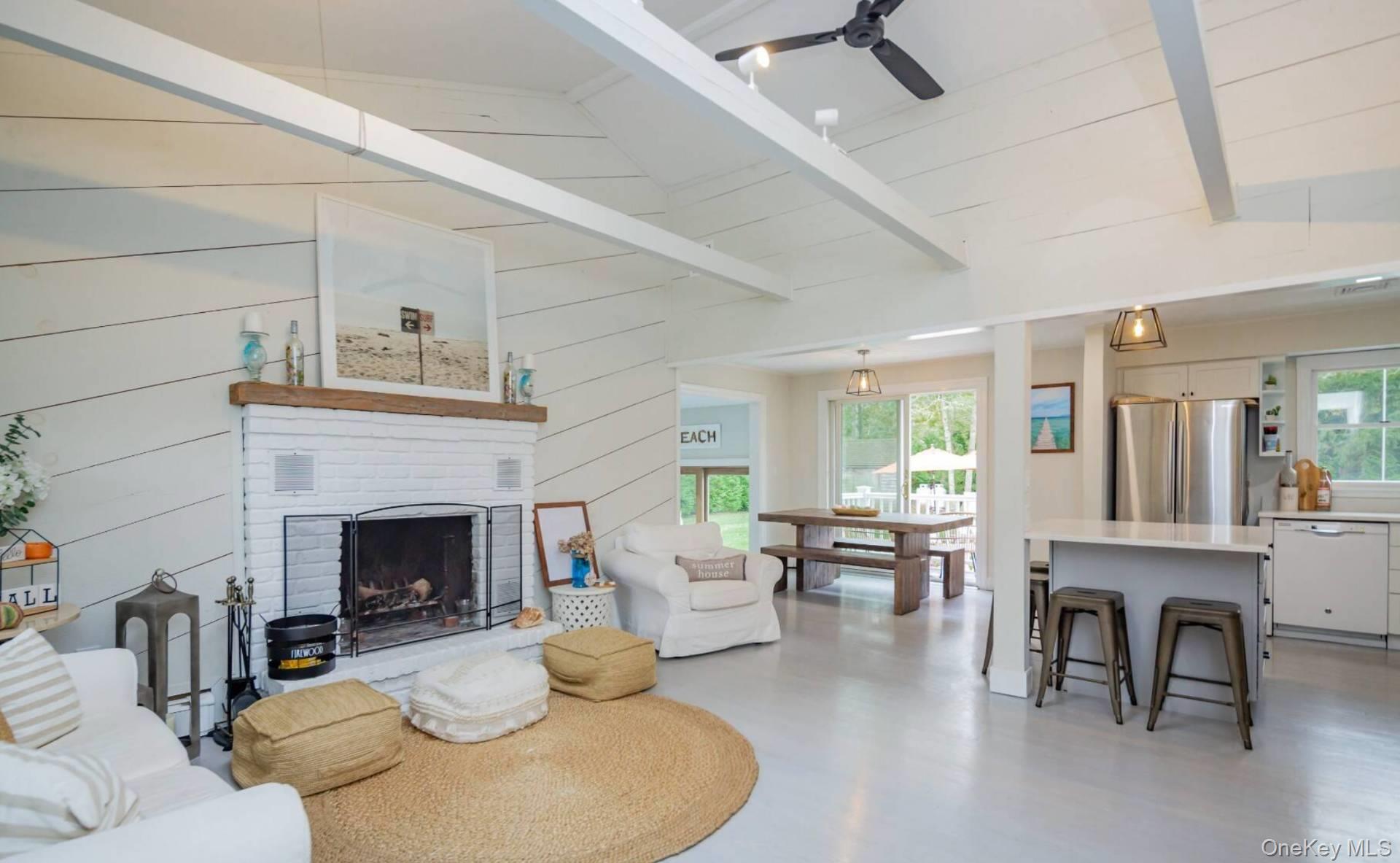 45 Sherwood Road Hampton Bays, NY 11946 - Photo 14 of 33