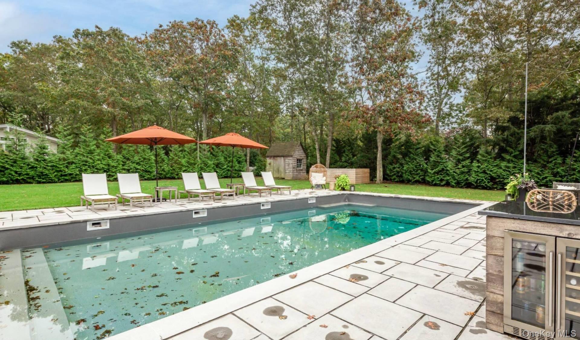 45 Sherwood Road Hampton Bays, NY 11946 - Photo 27 of 33