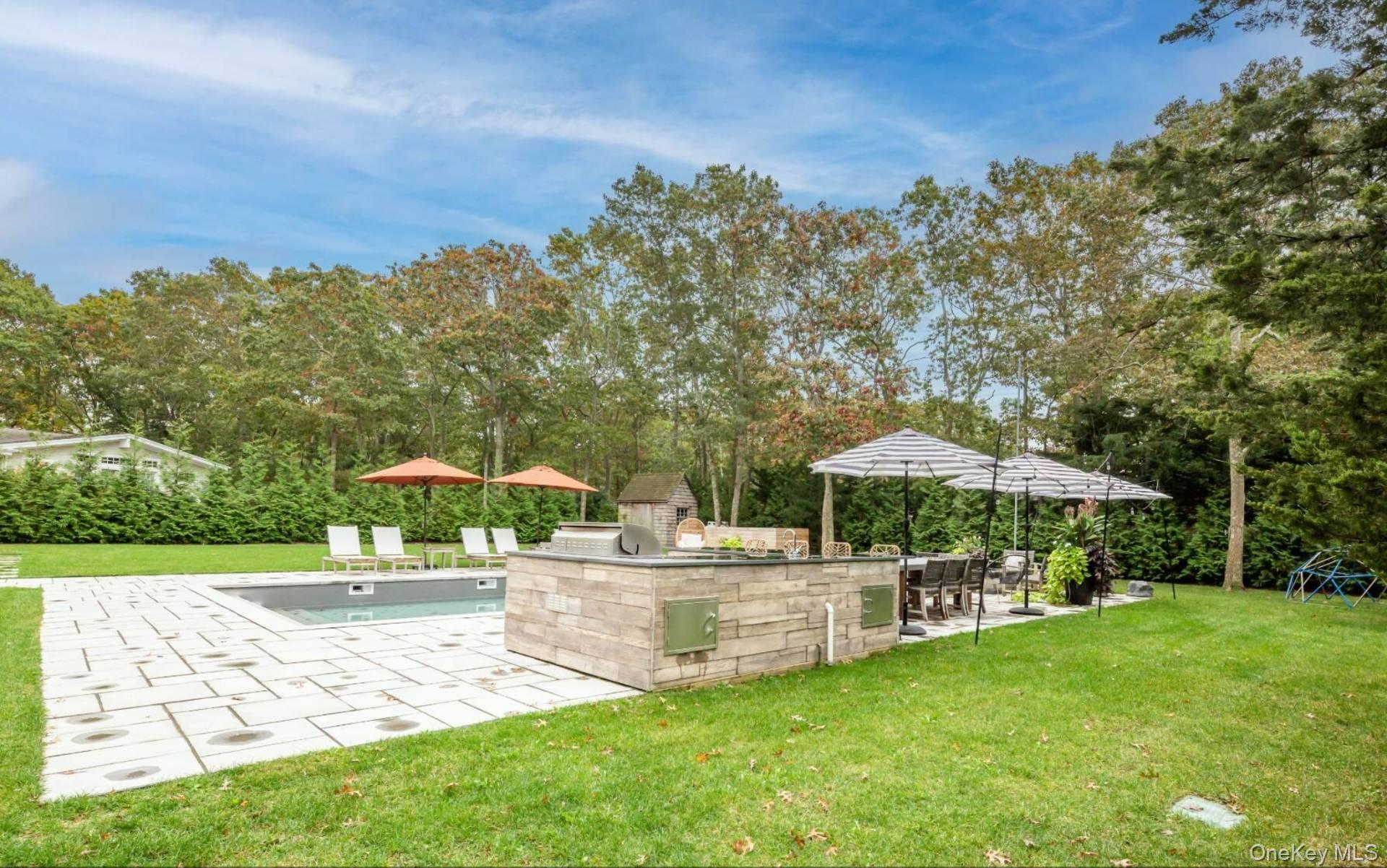 45 Sherwood Road Hampton Bays, NY 11946 - Photo 29 of 33