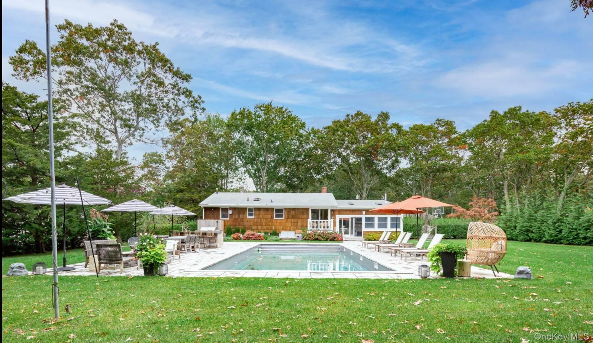 45 Sherwood Road Hampton Bays, NY 11946 - Photo 3 of 33