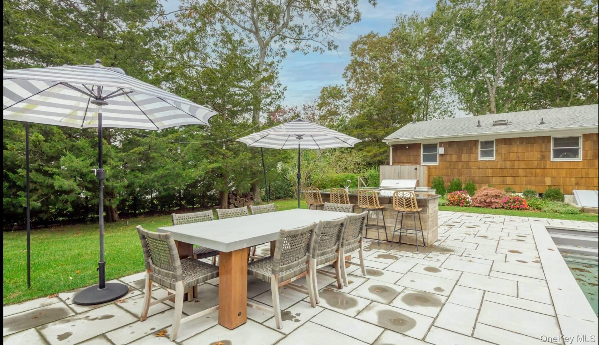 45 Sherwood Road Hampton Bays, NY 11946 - Photo 4 of 33