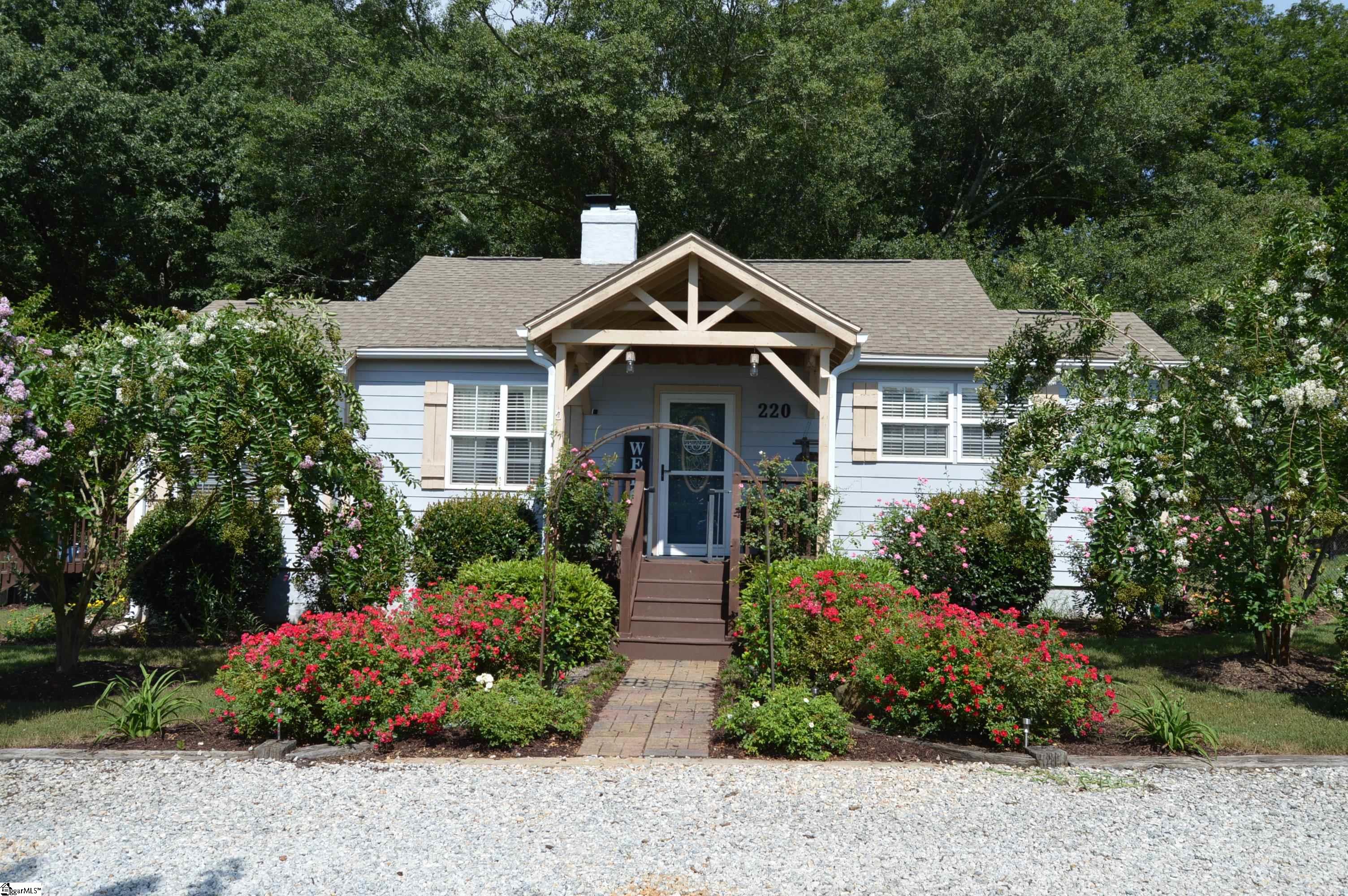 220 Motor Boat Club Road Greenville, SC 29611 - Photo 2 of 29 Gallery Image 2