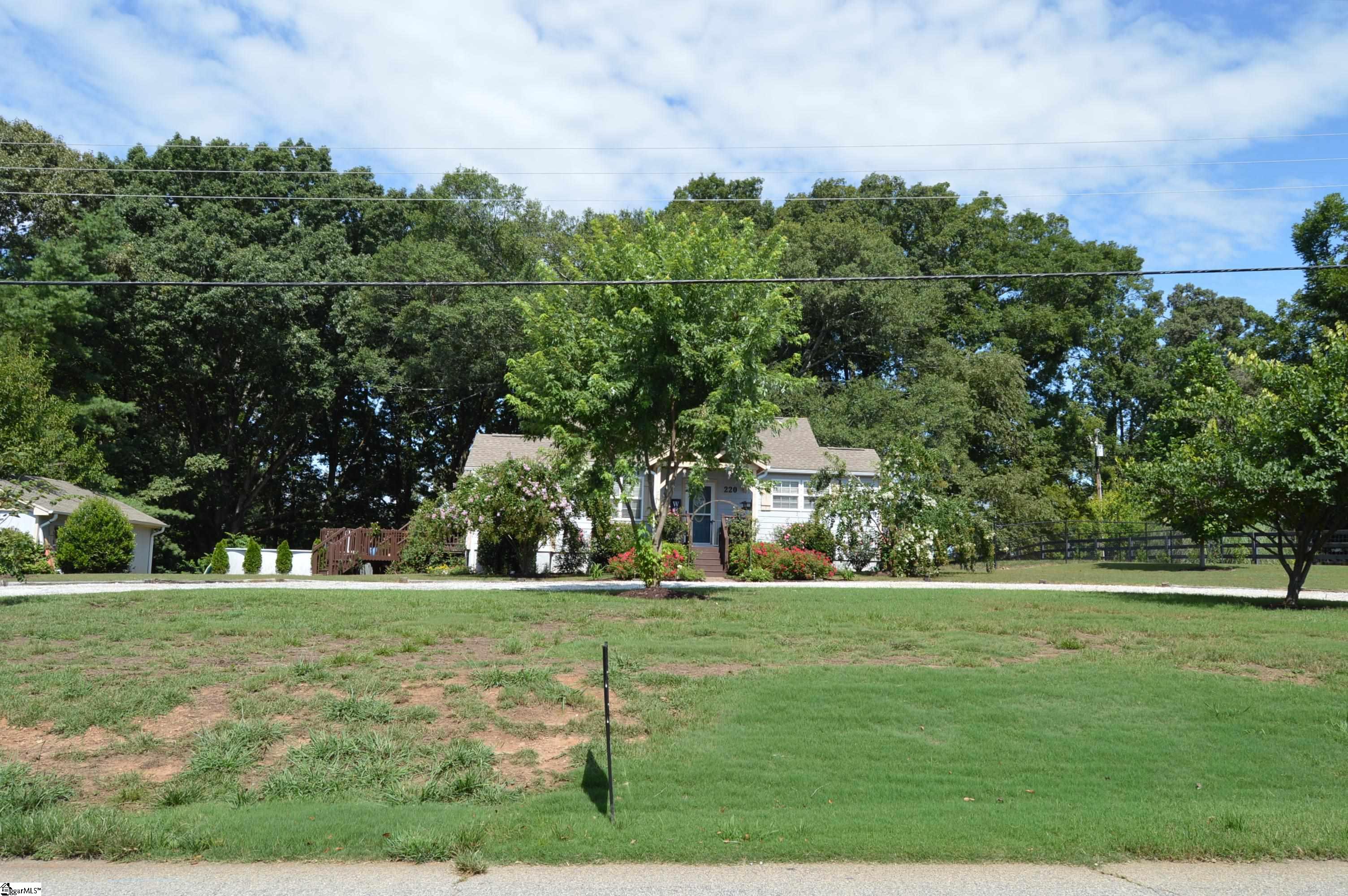 220 Motor Boat Club Road Greenville, SC 29611 - Photo 28 of 29 Gallery Image 28