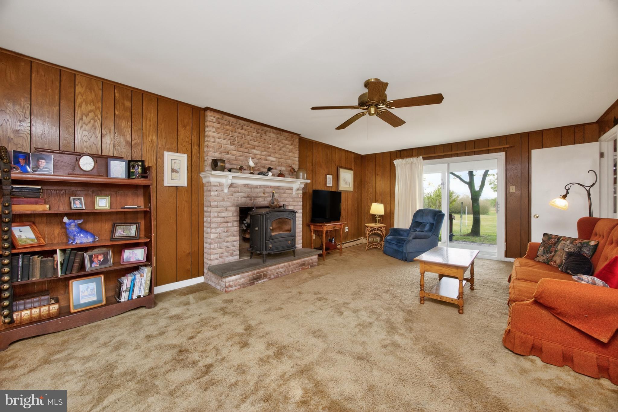 314 Neiffer Road Schwenksville, PA 19473 - Photo 12 of 59 Family Room
