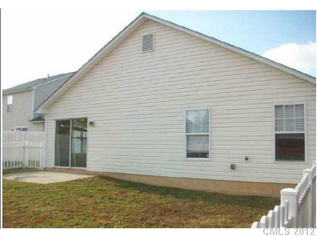 836 Raindrops Road Gastonia, NC 28054 - Photo 2 of 9