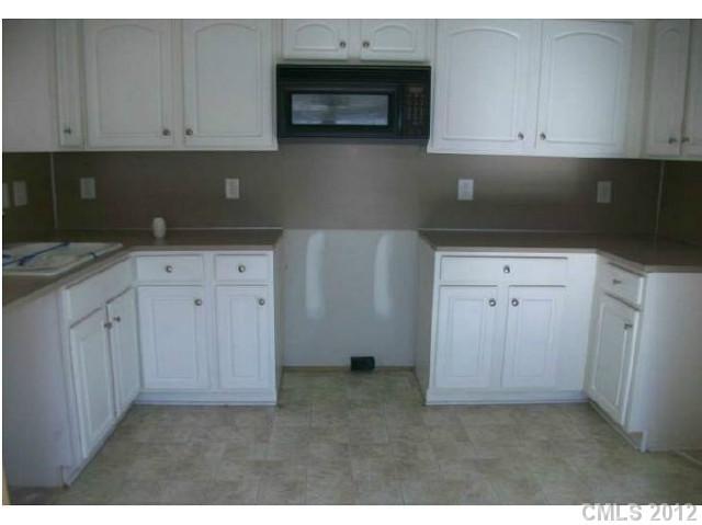 836 Raindrops Road Gastonia, NC 28054 - Photo 6 of 9