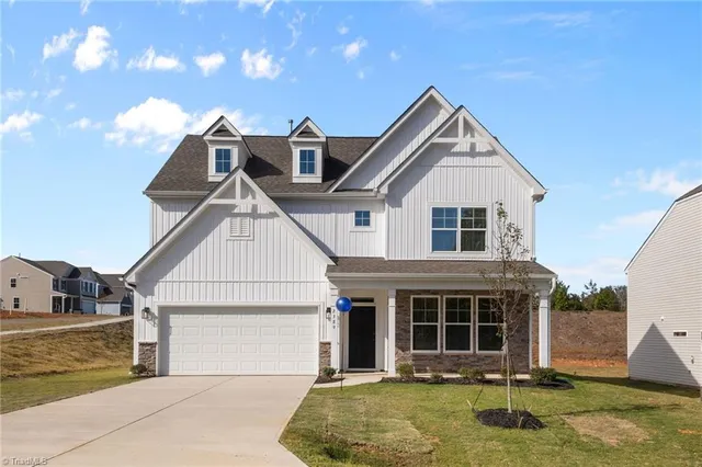 $399,900 | 2389 Robbins Perch W Court, Kernersville, NC 27284