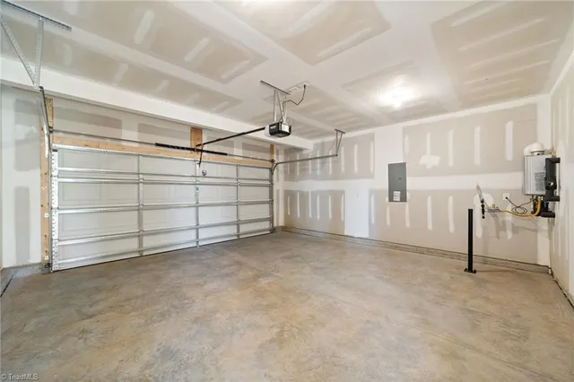 $399,900 | 2389 Robbins Perch W Court, Kernersville, NC 27284