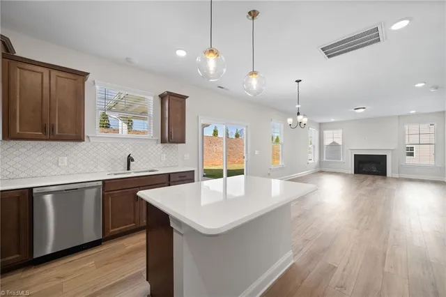 $399,900 | 2389 Robbins Perch W Court, Kernersville, NC 27284