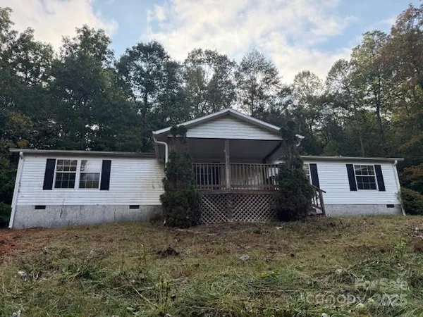 $190,000 | 623 Shadowood Drive, Spruce Pine, NC 28777