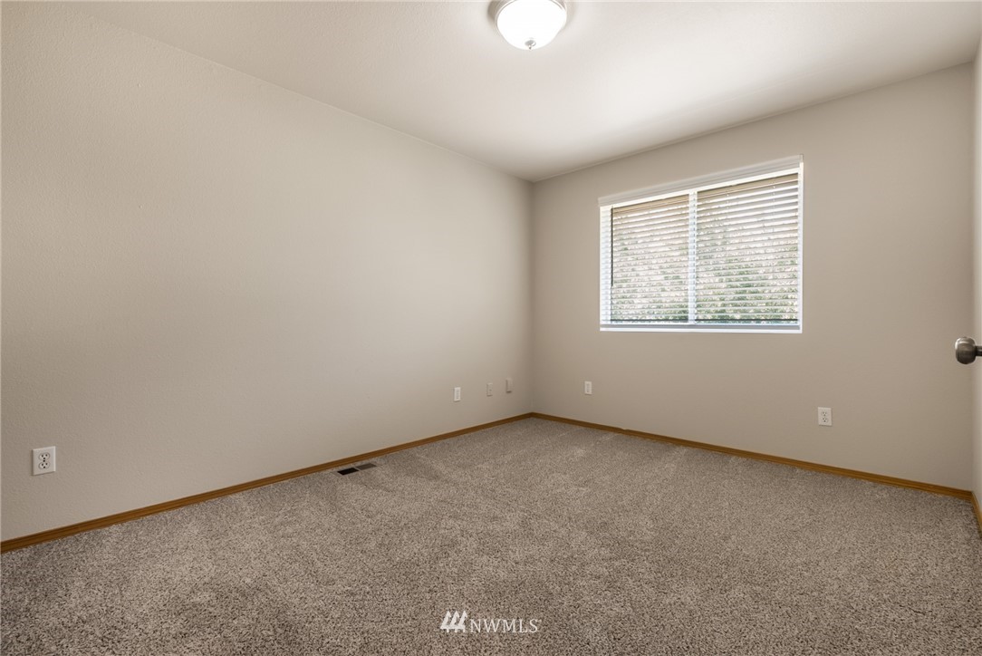 621 Rachael Place Kent, WA 98032 - Photo 11 of 15 Gallery Image 11