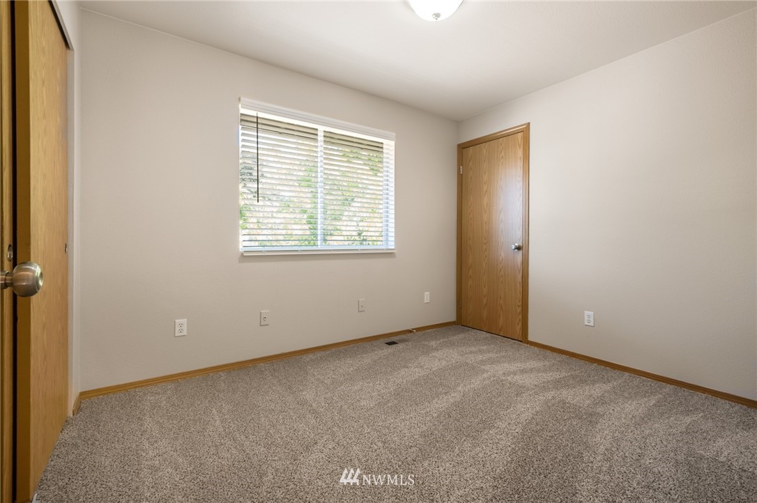 621 Rachael Place Kent, WA 98032 - Photo 10 of 15 Gallery Image 10