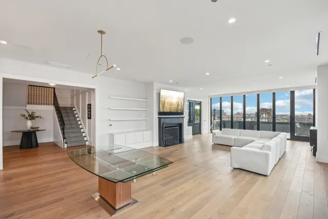 $4,225,000 | 1109 West Washington Boulevard, Unit 8A, Chicago, IL 60607