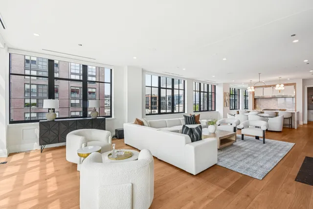 $4,225,000 | 1109 West Washington Boulevard, Unit 8A, Chicago, IL 60607