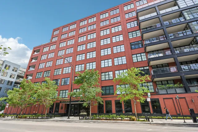 $4,225,000 | 1109 West Washington Boulevard, Unit 8A, Chicago, IL 60607