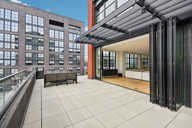 $4,225,000 | 1109 West Washington Boulevard, Unit 8A, Chicago, IL 60607