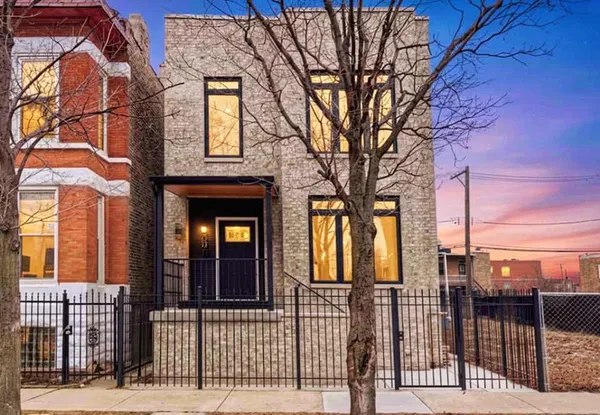 $620,000 | 3530 West Van Buren Street, Chicago, IL 60624