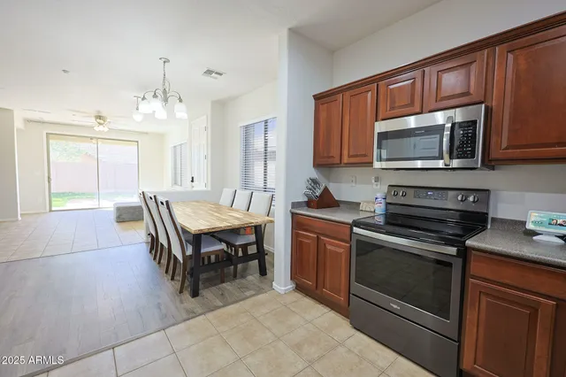 $2,400 | 1623 West Owens Way, Anthem, AZ 85086