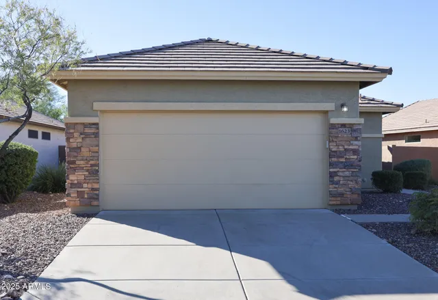 $2,400 | 1623 West Owens Way, Anthem, AZ 85086