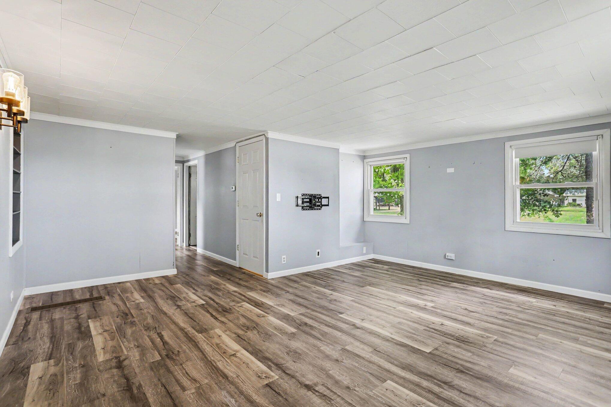 59446 Manor Road Colon, MI 49040 - Photo 5 of 29 004_file_7622